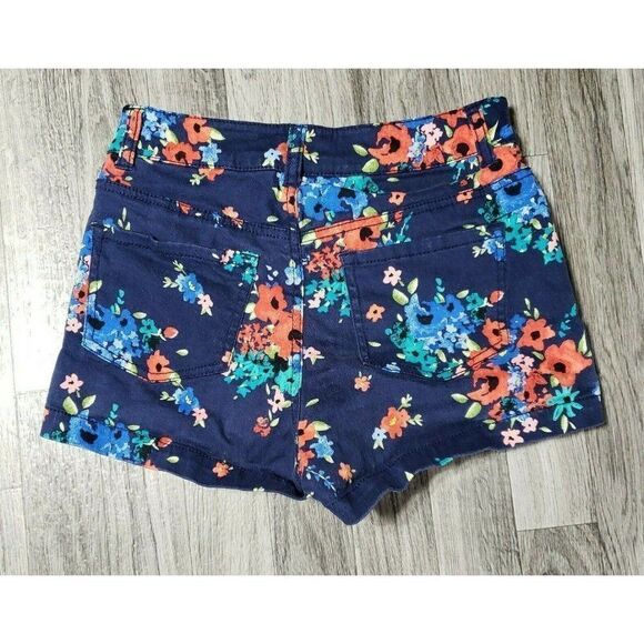 (3/$27) SO Multicolored Floral Shorts Size 7 - Picture 2 of 10